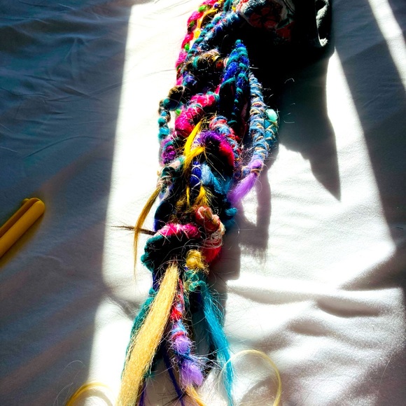 Hair extensions some are head bands and one is a large clip - Picture 2 of 5